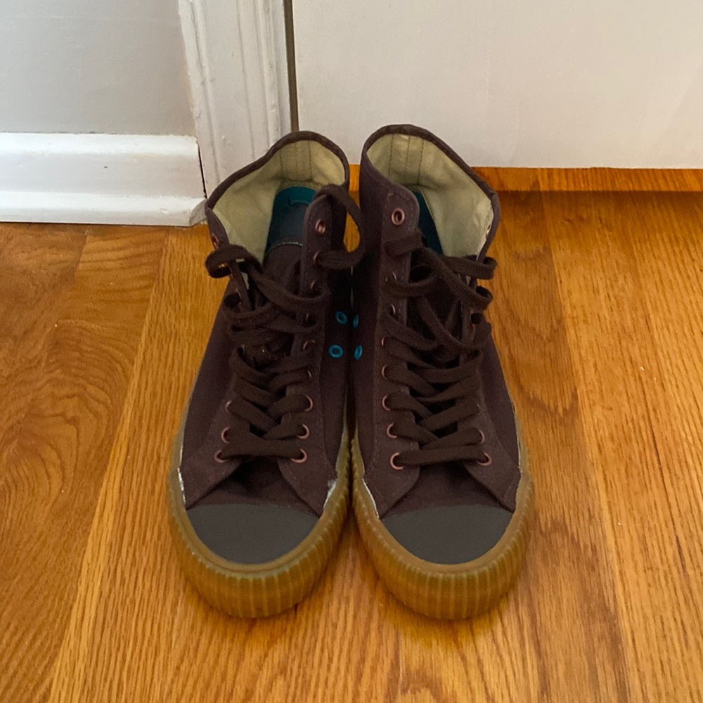 High top PF flyers 9.5